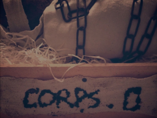 Corps.0 Tempus - Une création d'art Corps.0 Tempus, la naissance de la mort : Représentation du chemin de vie.