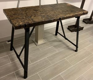 AG Rénovation & Décoration – Établi pliable de plombier vintage en bois et métal - version noire (2022)